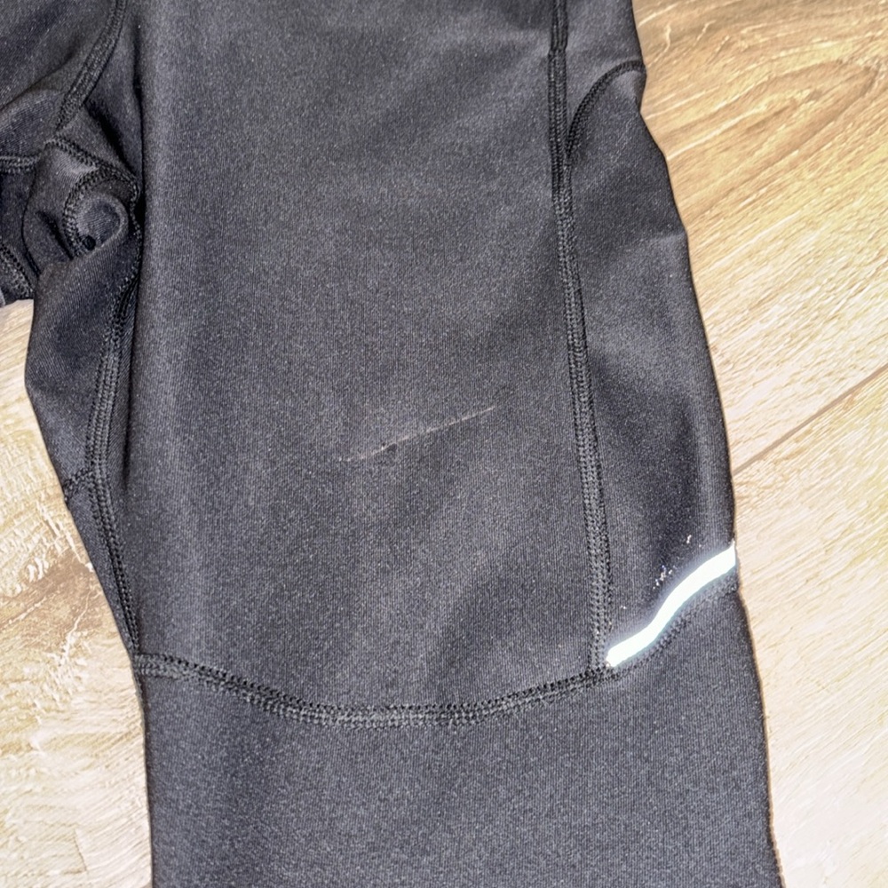 Nike Crop Leggings - Picture 2 of 5